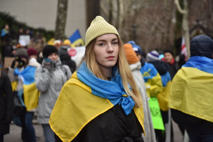 NEW YORK, USA - 24 FEBRUARY 2022: Ukrainian citizens protests in New York City against the war after Russia started the invasion of Ukraine.  — Photo by JANIFEST