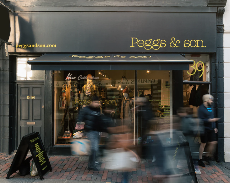 <a href=index-435.html target="_blank">Peggs & Son</a>, Brighton